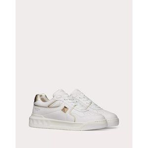 Valentino Garavani One Stud Low-Top Calfskin Leather Sneaker 10.5 US / 40.5 EU